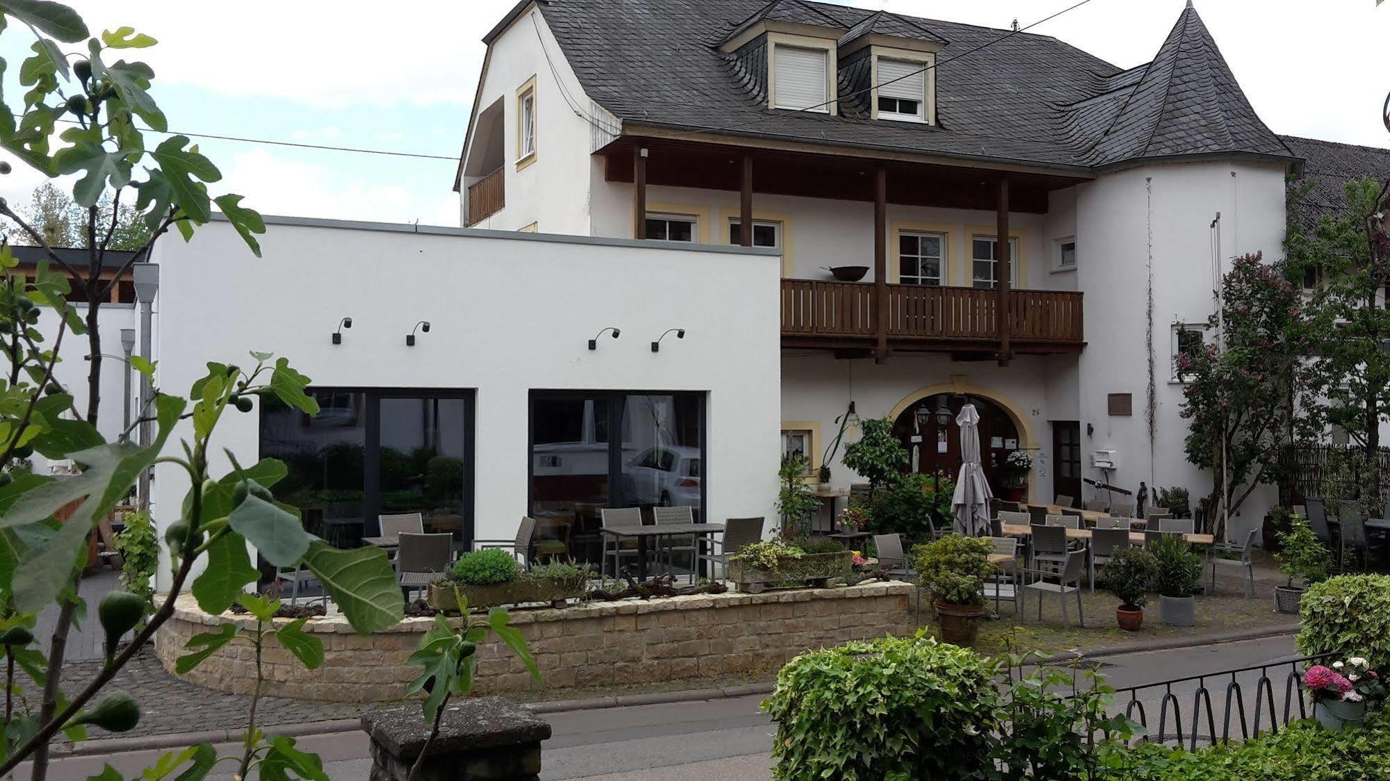 Johannishof Wein-Cafe & Gaestehaus Langsur Exteriör bild